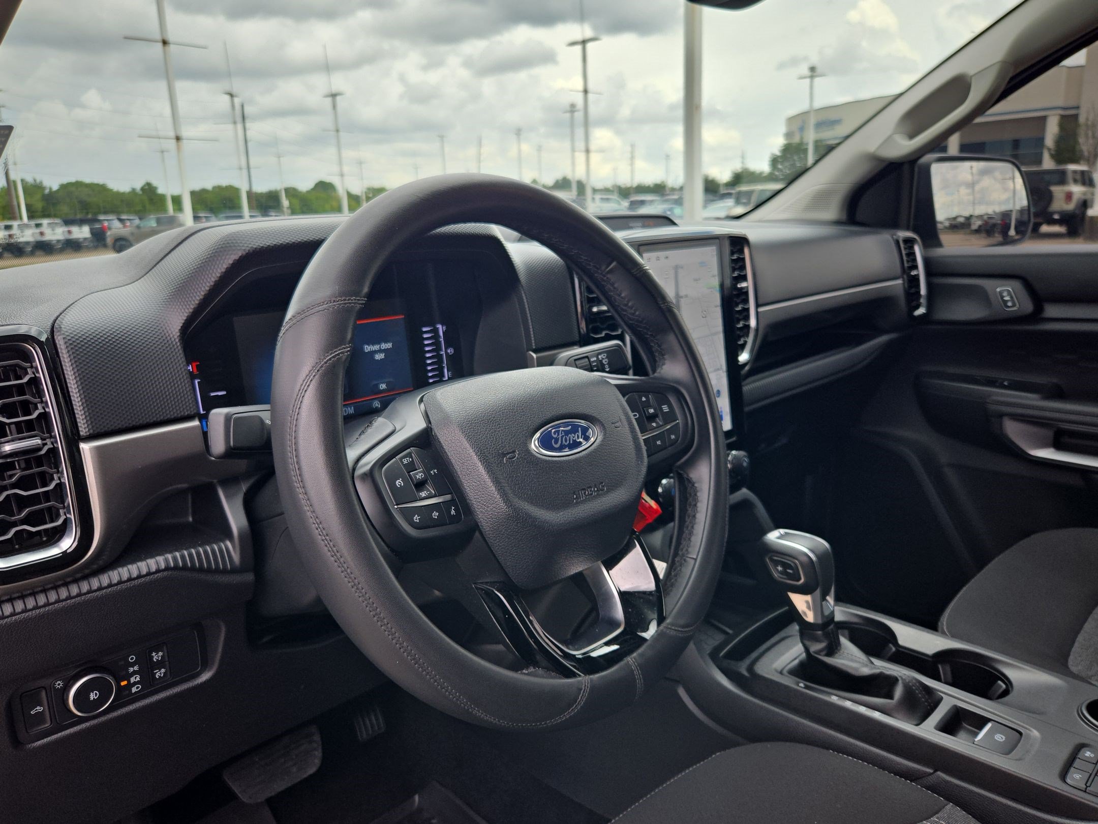 Used 2025 Ford Ranger XLT w/ Convenience Package RWD image 16