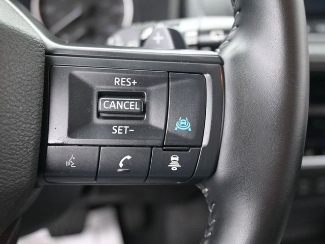 Used 2025 Nissan Rogue SV image 16