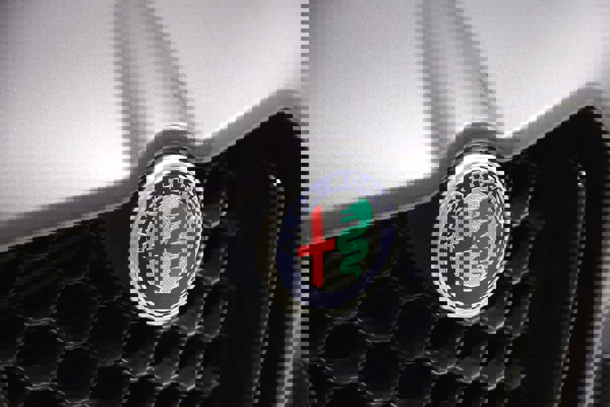 Used 2020 Alfa Romeo Stelvio Ti Sport w/ Quick Order Package 22S Sport image 18