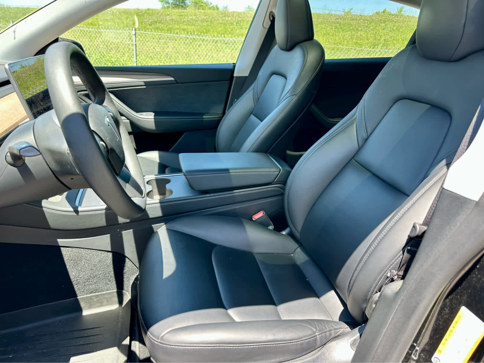Used 2024 Tesla Model Y Long Range AWD/4WD image 11
