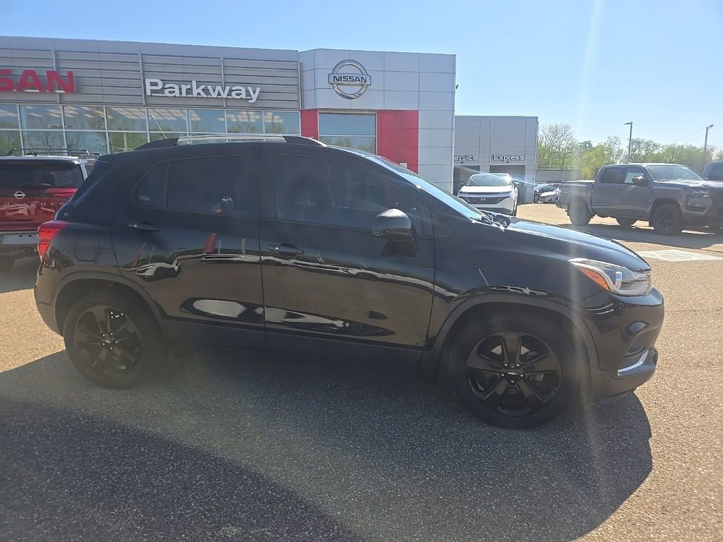 Used 2018 Chevrolet Trax Premier w/ Midnight Edition FWD image 8