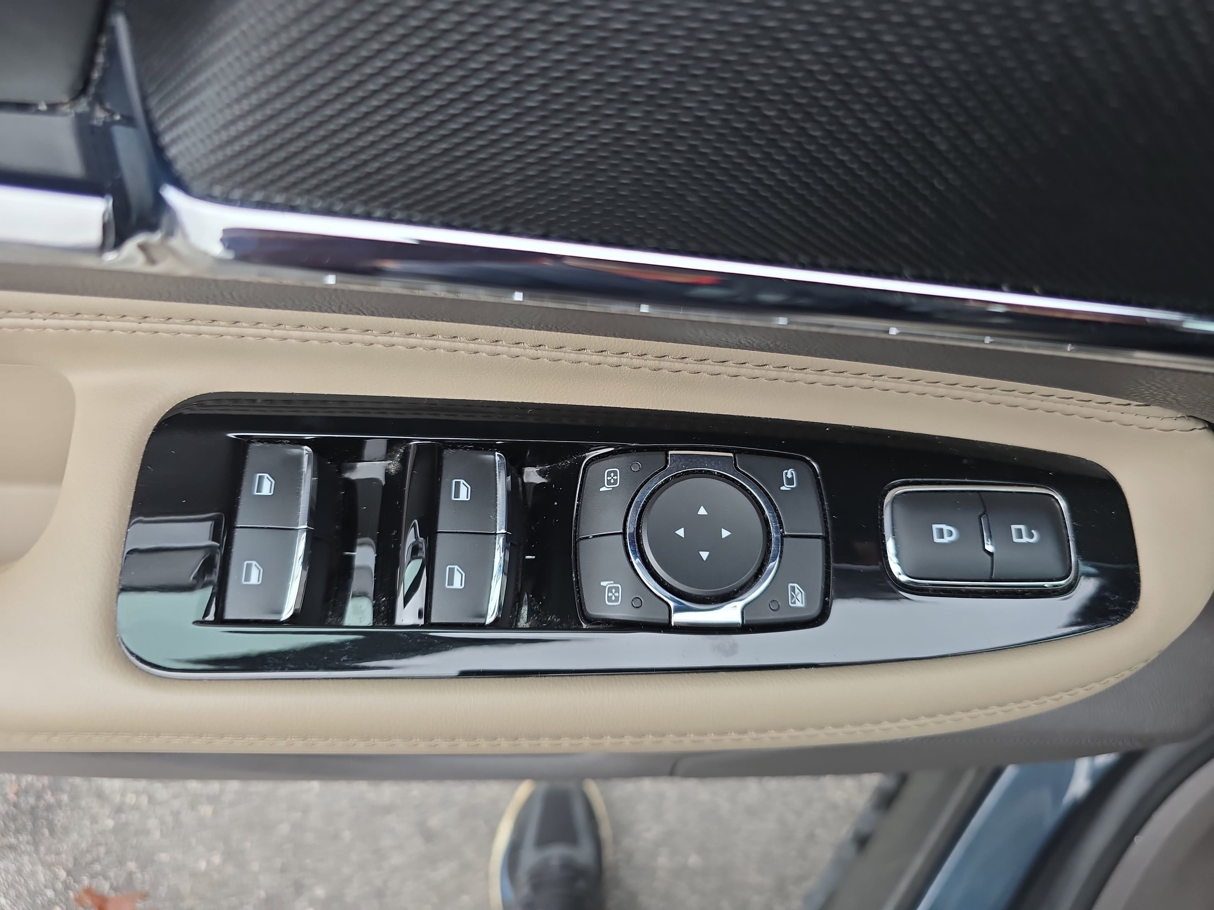 Certified 2021 Lincoln Corsair Reserve image 27