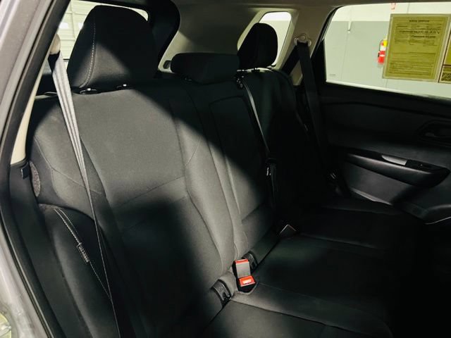 Used 2024 Nissan Rogue S FWD image 30