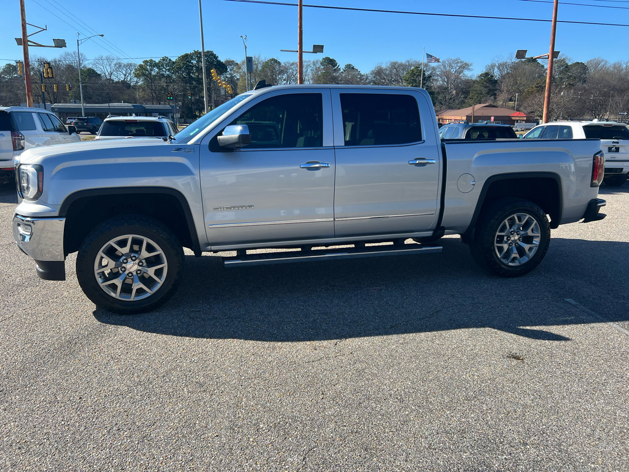 Used 2018 GMC Sierra 1500 SLT image 15