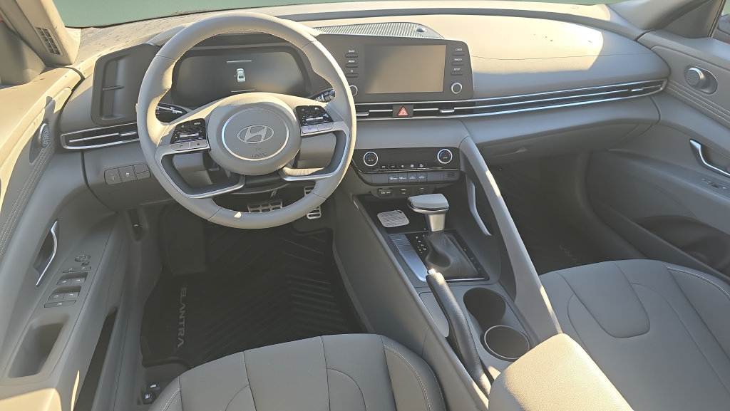 Certified 2026 Hyundai Elantra Sport FWD image 11
