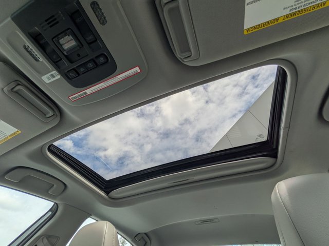 Used 2019 Toyota Camry SE FWD image 15