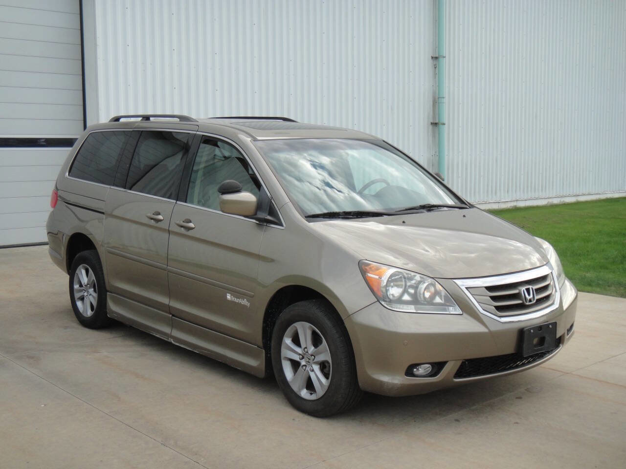 Used 2010 Honda Odyssey Touring image 7
