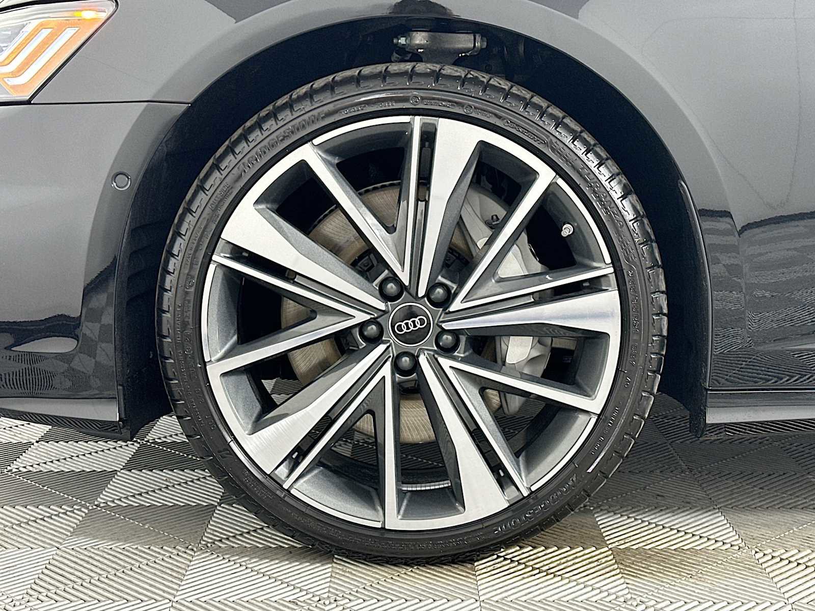 New 2025 Audi A6 3.0T Prestige image 30