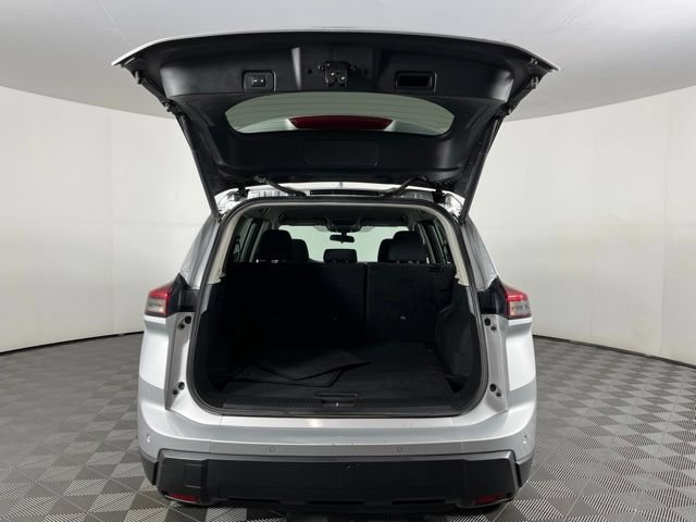 Used 2024 Nissan Rogue SV FWD image 47