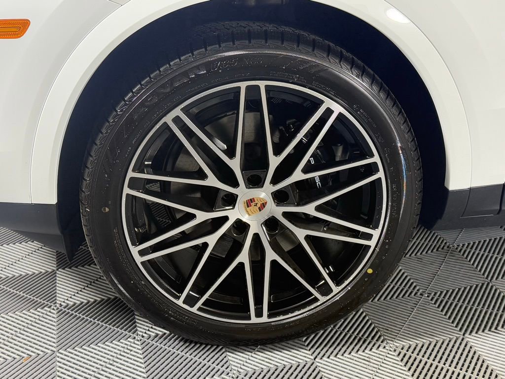 New 2026 Porsche Cayenne Coupe image 11