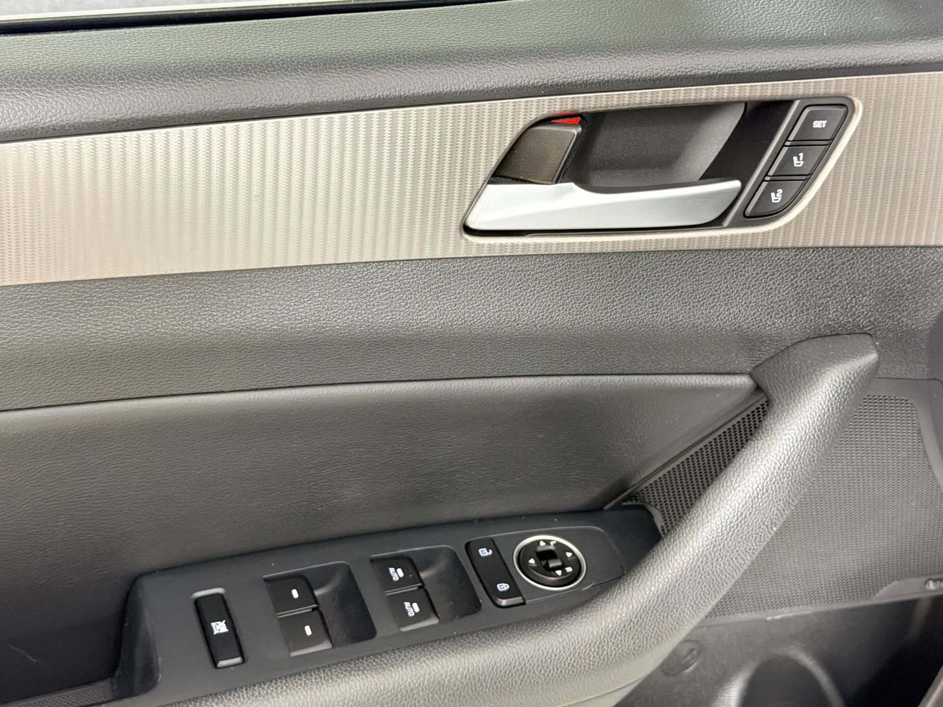 Used 2019 Hyundai Sonata Limited FWD image 19