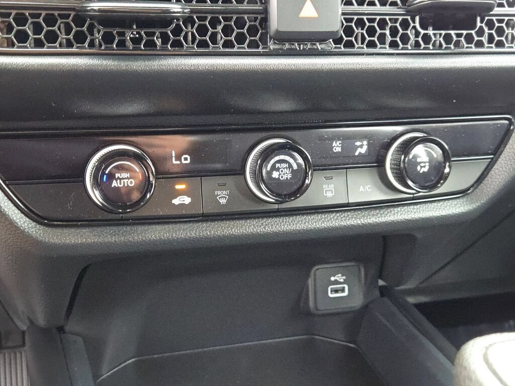 Used 2025 Honda HR-V LX image 31