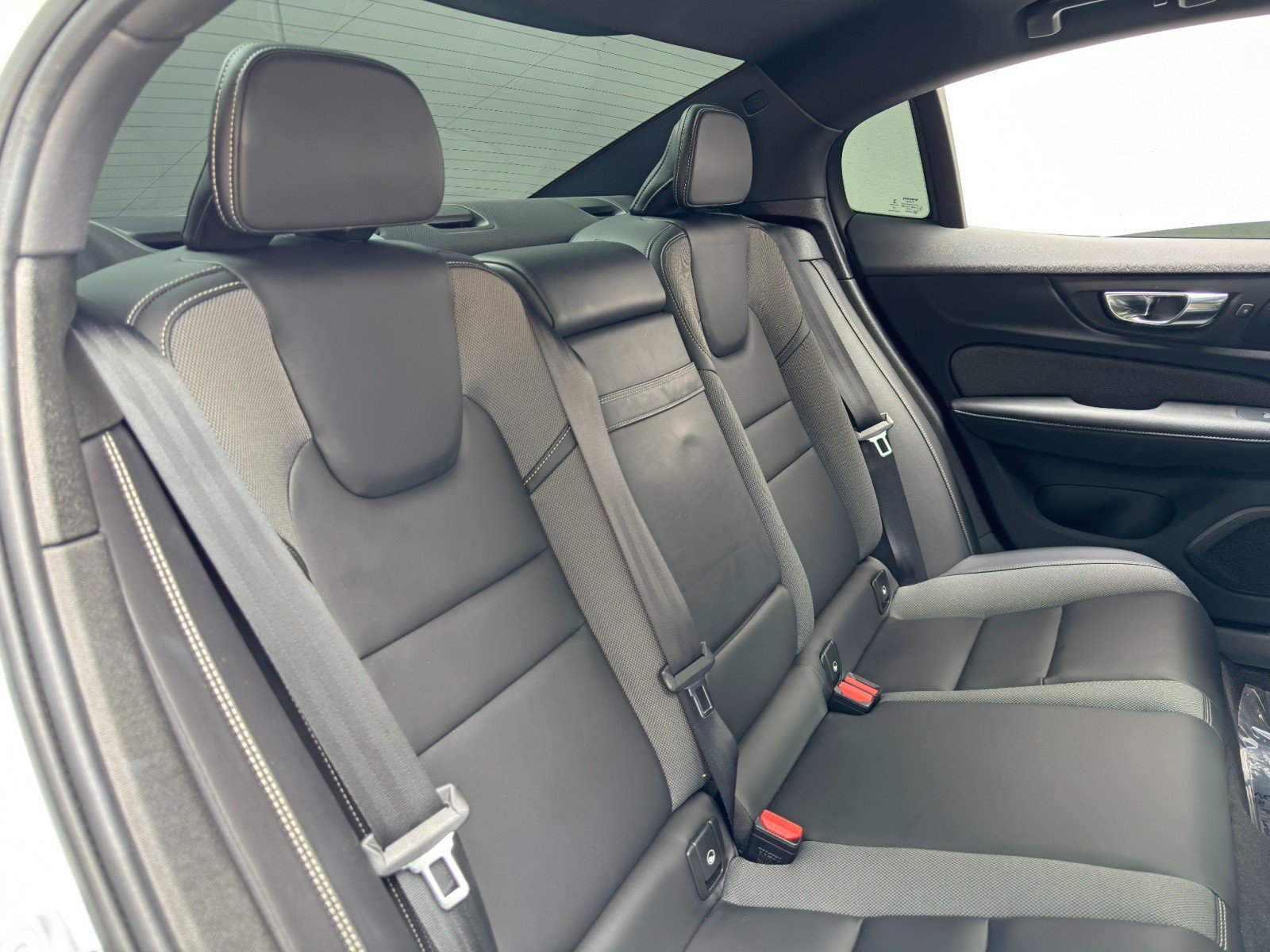 Used 2022 Volvo S60 B5 R-Design w/ Climate Package FWD image 38