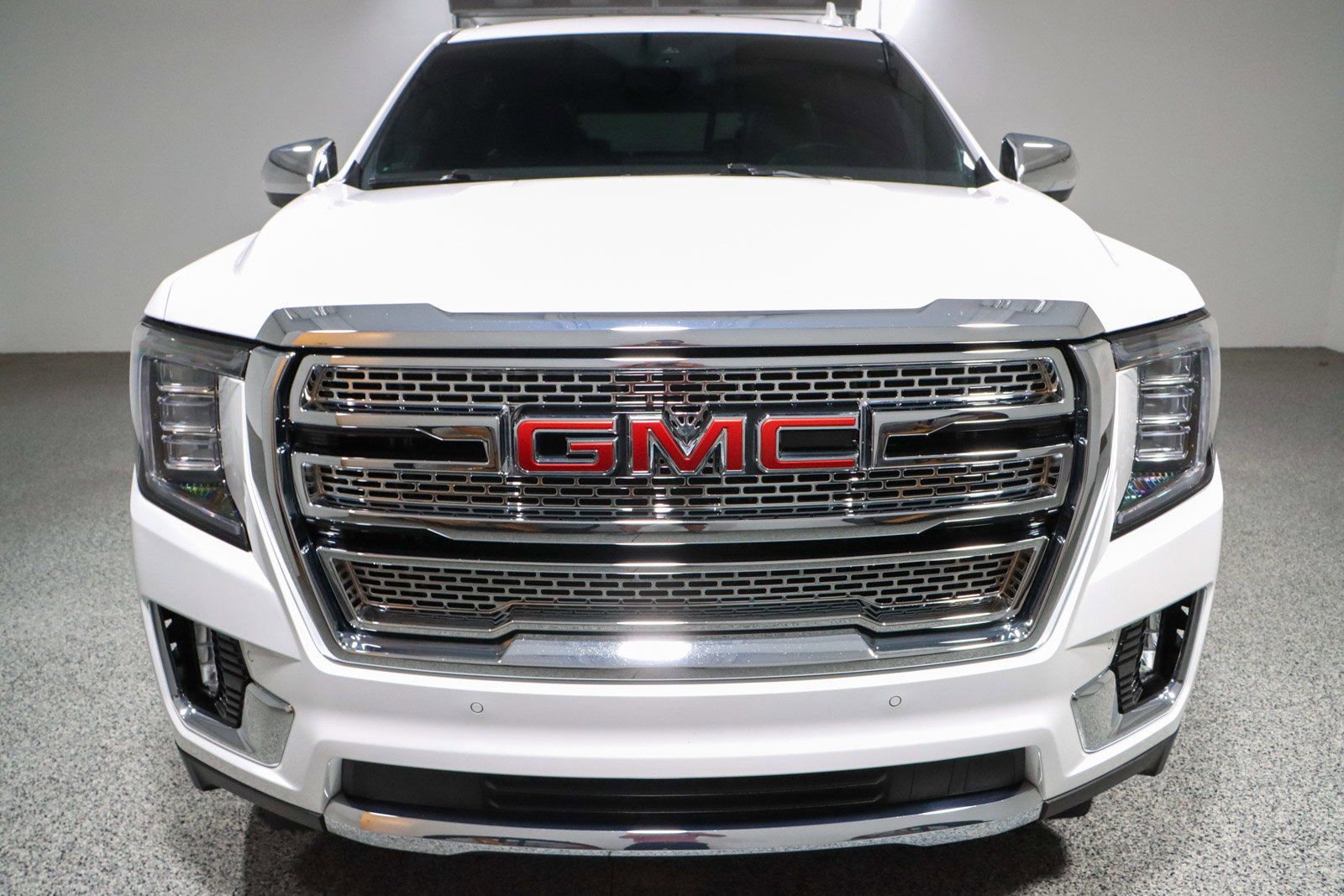 Used 2023 GMC Yukon SLT image 4