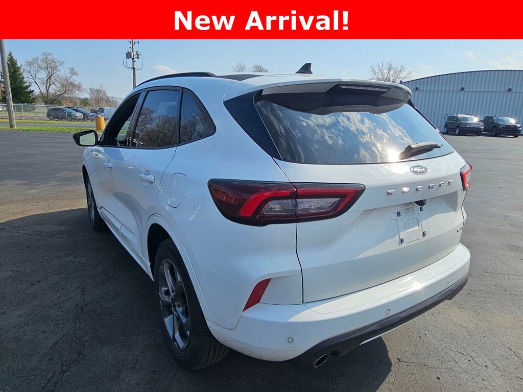 Used 2023 Ford Escape ST-Line w/ Tech Pack #1 image 6