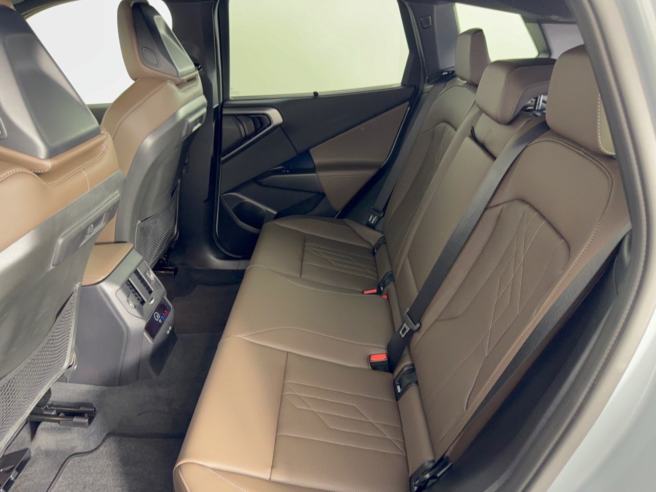 Certified 2025 BMW X3 xDrive30i w/ Premium Package AWD/4WD image 25