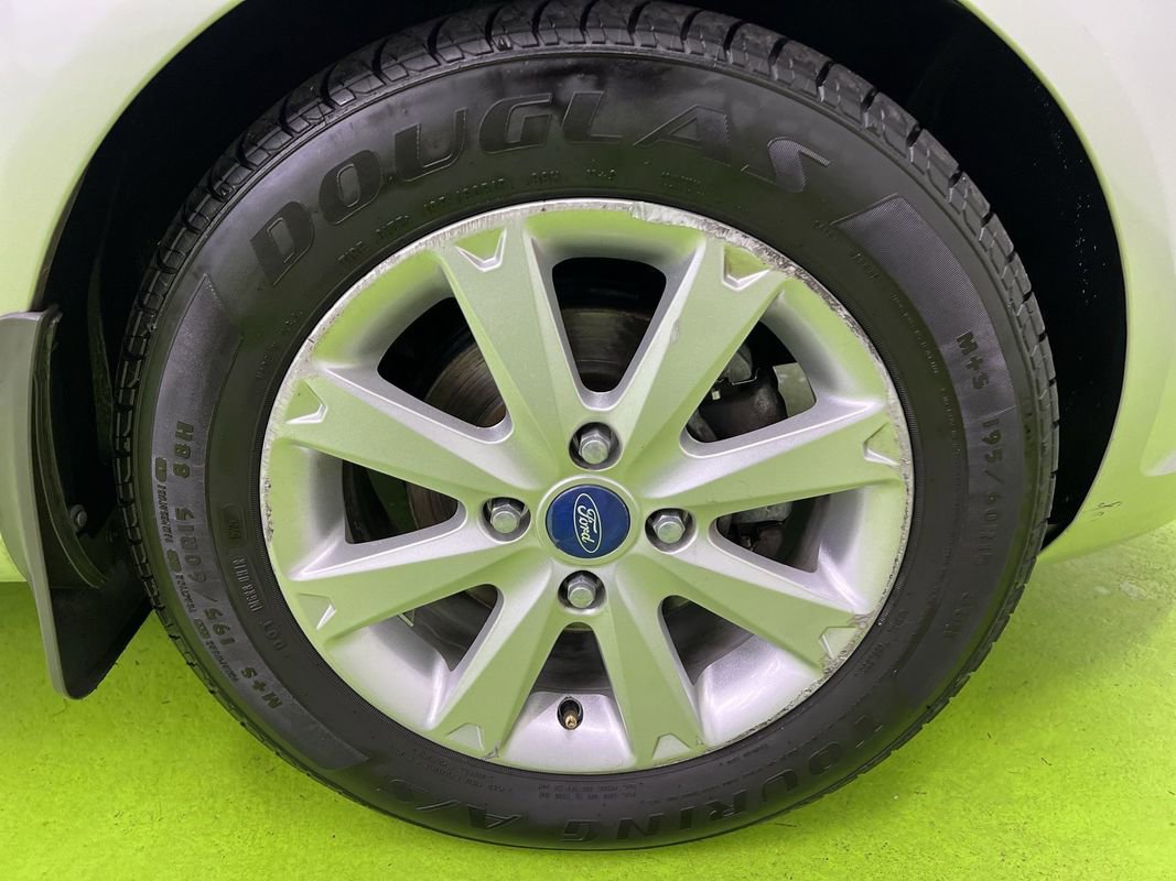 Used 2011 Ford Fiesta SE w/ 203A Rapid Spec Order Code image 14