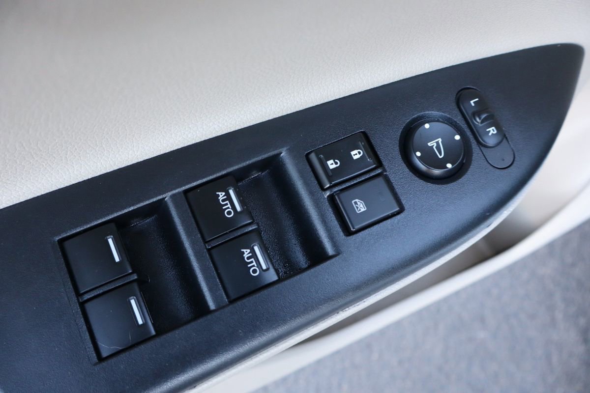 Used 2015 Honda Accord EX-L image 27