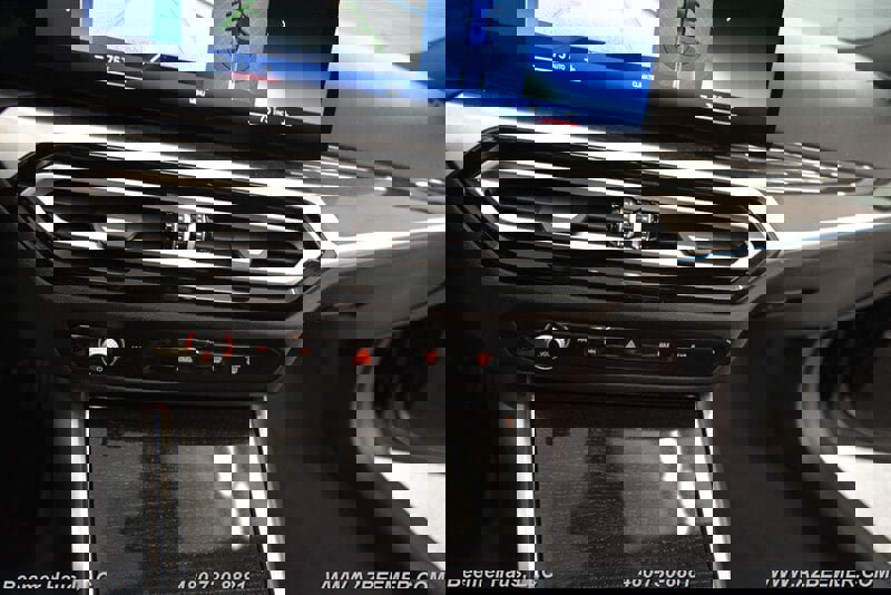 Used 2023 BMW 330e w/ Driving Assistance Package image 33