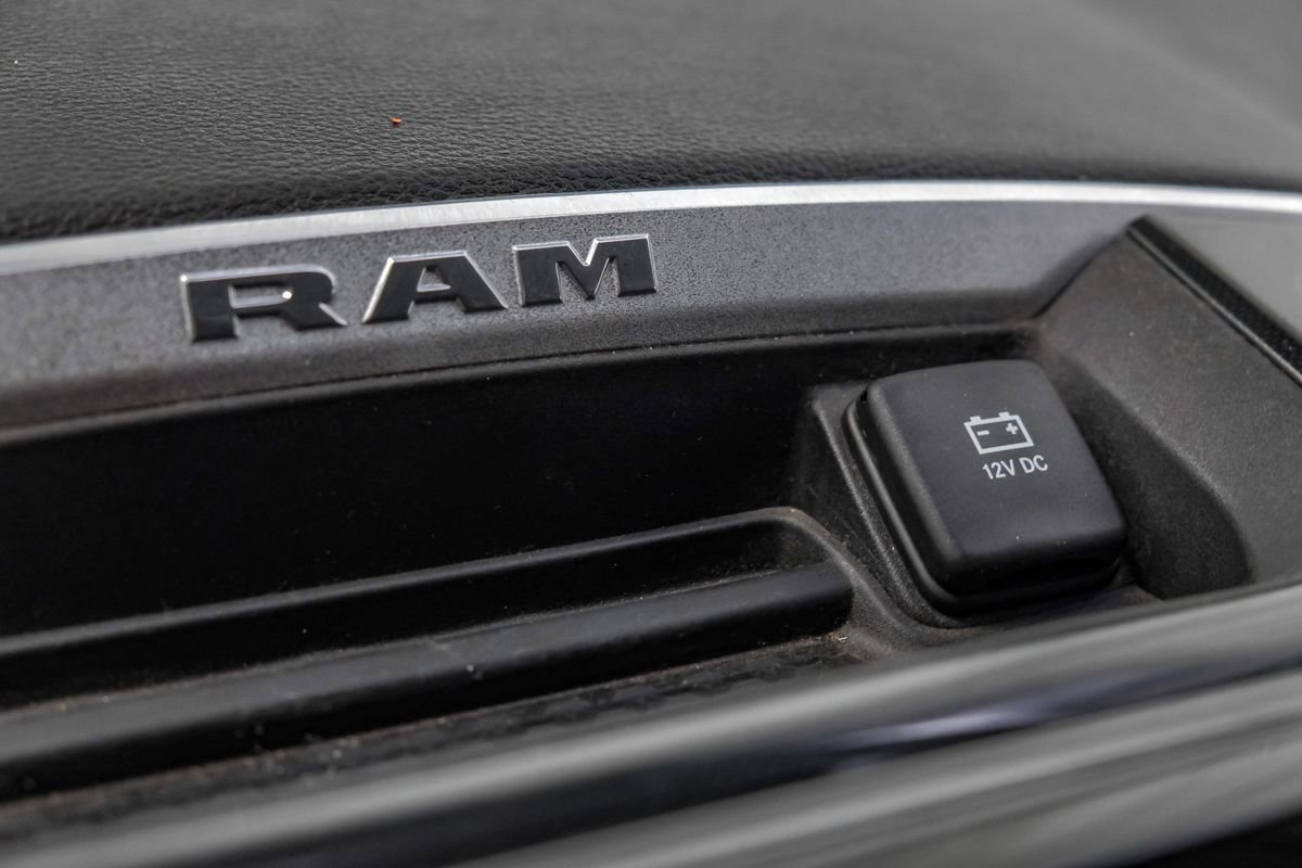 Used 2020 RAM 2500 Laramie w/ Night Edition image 29