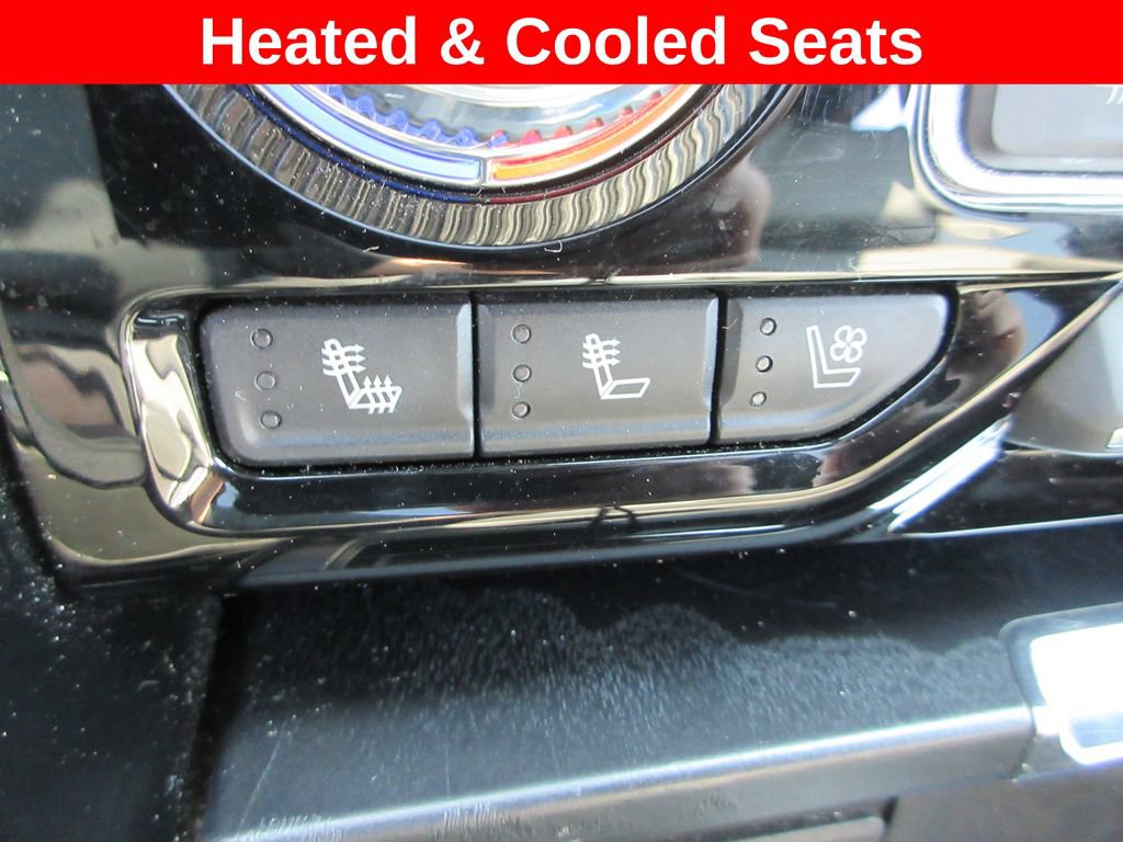 Certified 2022 GMC Yukon Denali w/ Denali Premium Package AWD/4WD image 19