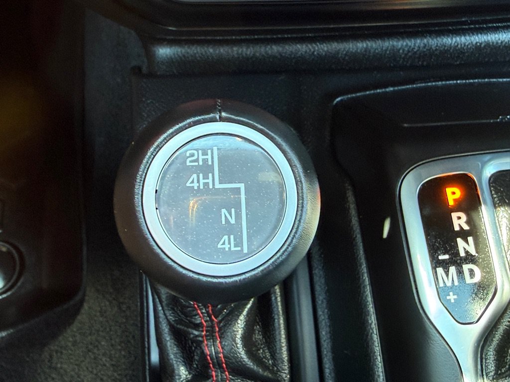 Used 2021 Jeep Gladiator Rubicon AWD/4WD image 24