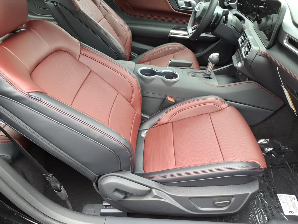 New 2026 Ford Mustang GT Premium w/ GT Performance Package RWD image 9