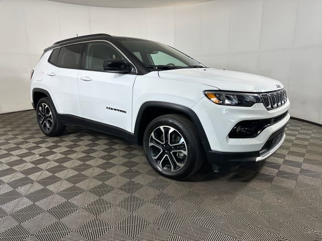 Used 2024 Jeep Compass Limited image 2