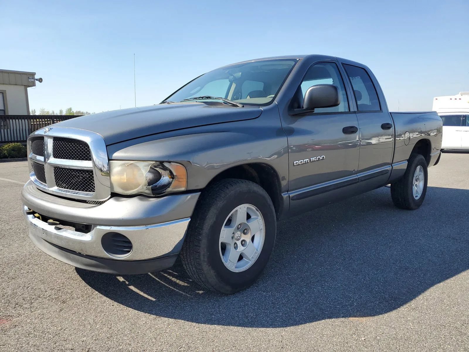 Used 2005 Dodge Ram 1500 Truck SLT RWD image 2