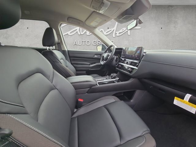New 2026 Nissan Pathfinder SL image 24