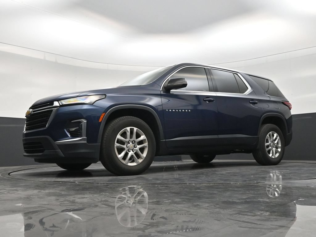 Used 2023 Chevrolet Traverse LS FWD image 19