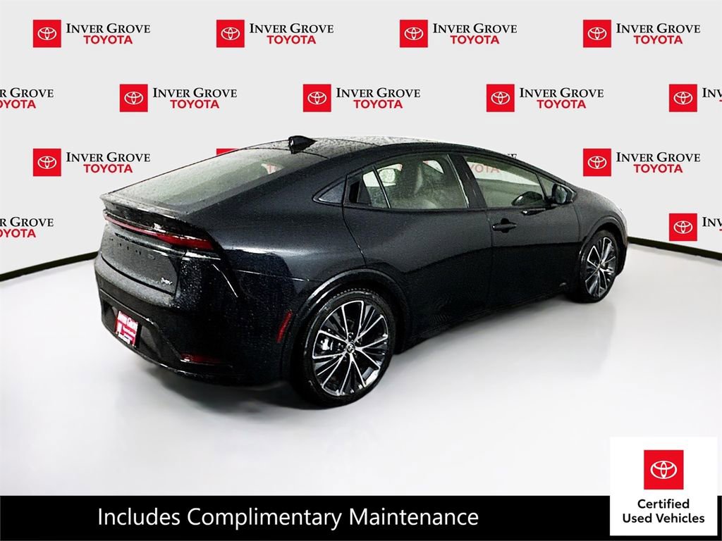 Used 2025 Toyota Prius XLE image 6
