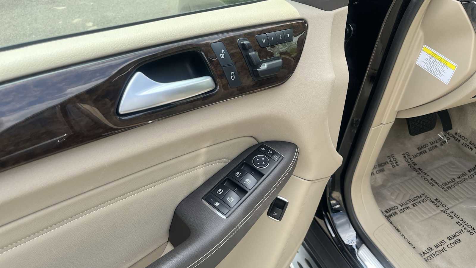 Used 2013 Mercedes-Benz ML 350 4MATIC image 31