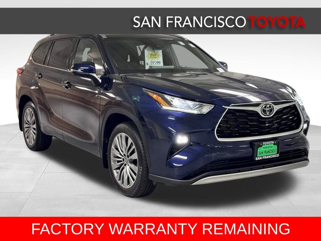 Used 2022 Toyota Highlander Platinum image 3