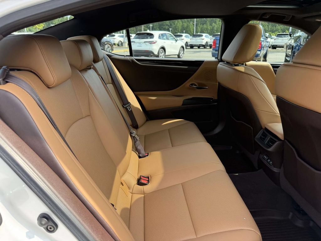 Used 2020 Lexus ES 350 w/ Premium Package FWD image 16