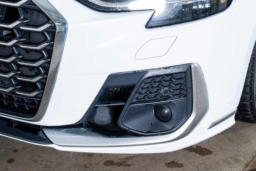 Used 2023 Audi S8 image 14