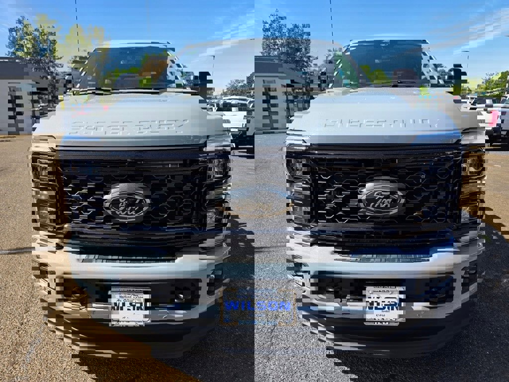 New 2025 Ford F350 Lariat w/ Lariat Ultimate Package image 3