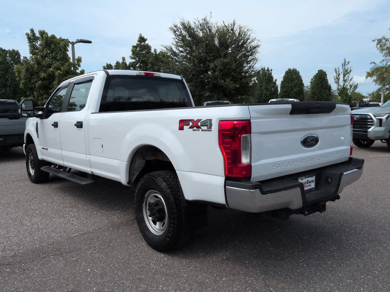 Used 2019 Ford F250 XL w/ Power Equipment Group AWD/4WD image 4
