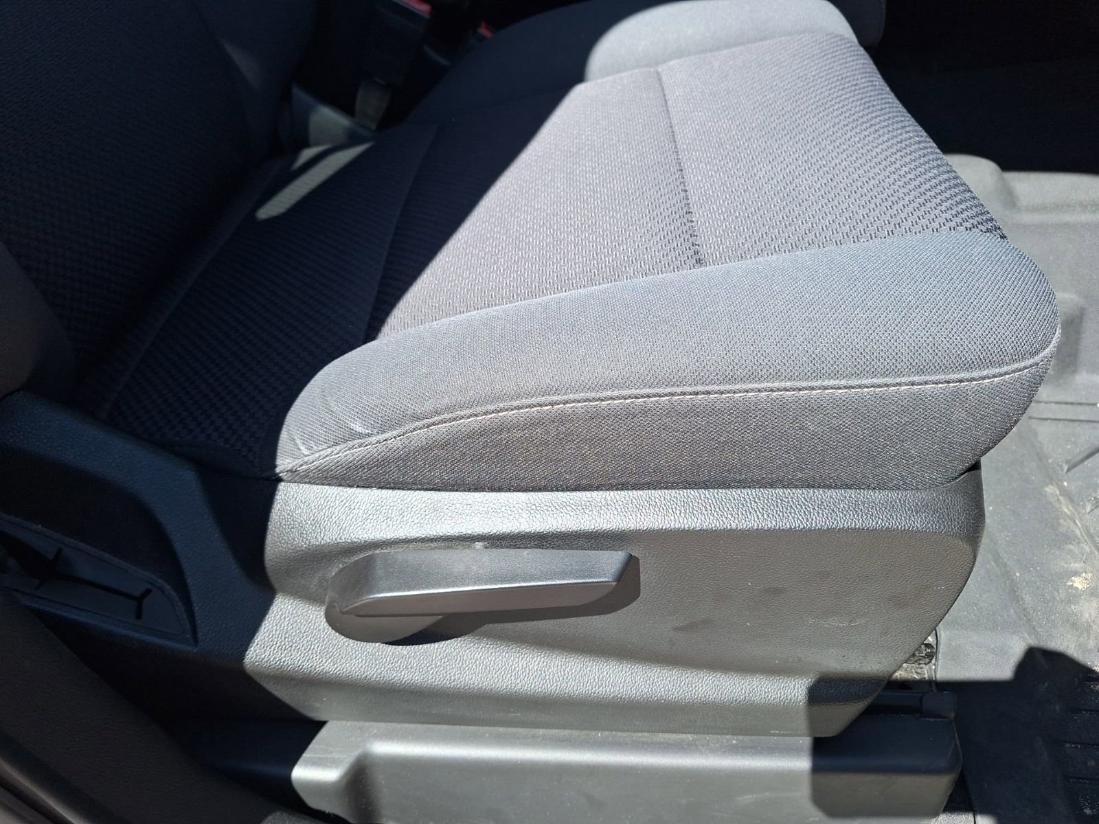 Used 2018 Chevrolet Silverado 1500 LT w/ Texas Edition RWD image 34