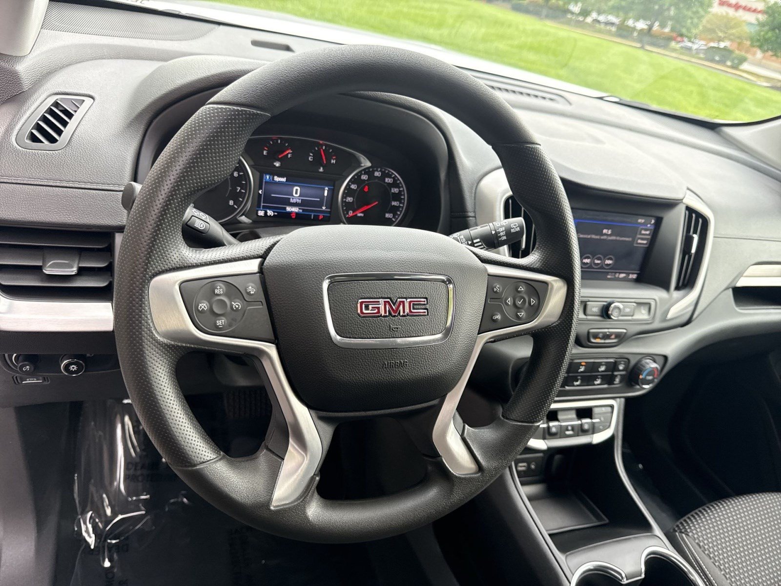 Used 2024 GMC Terrain SLE AWD/4WD image 15