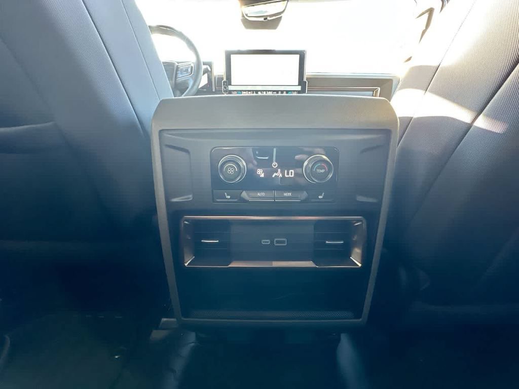 Used 2025 GMC Hummer EV 3X w/ LPO, Cargo Utility Package AWD/4WD image 22
