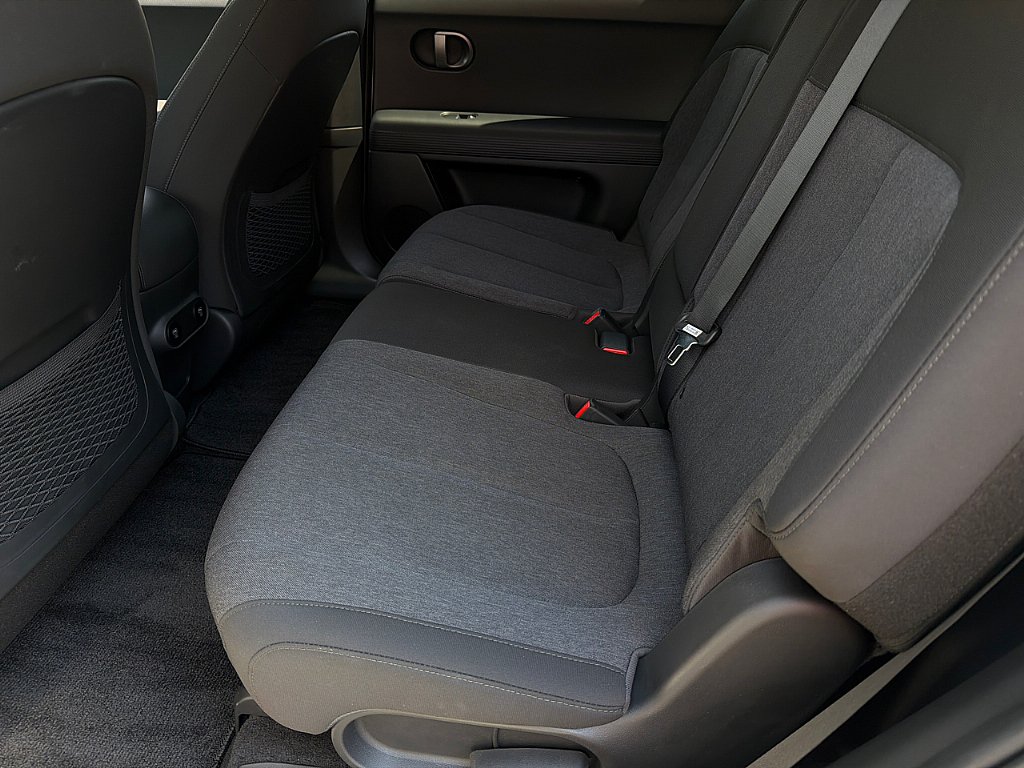 Certified 2025 Hyundai Ioniq 5 SE RWD image 9