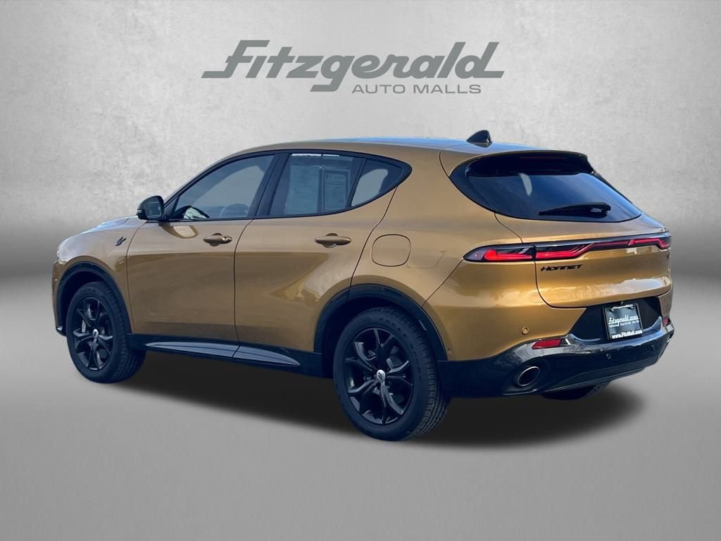 Used 2024 Dodge Hornet R/T Plus w/ Tech Pack Plus w/o Parking image 8