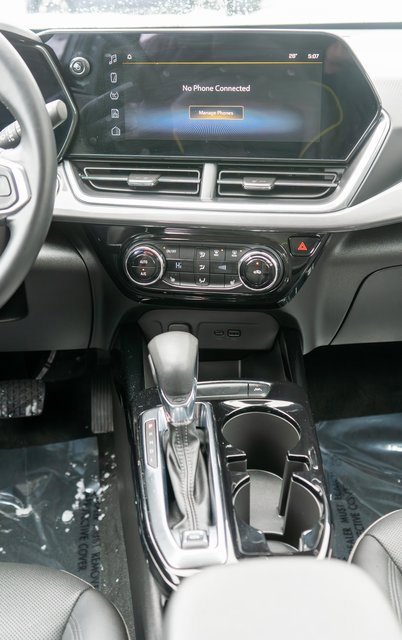 Used 2024 Chevrolet Trax ACTIV w/ Driver Confidence Package image 16