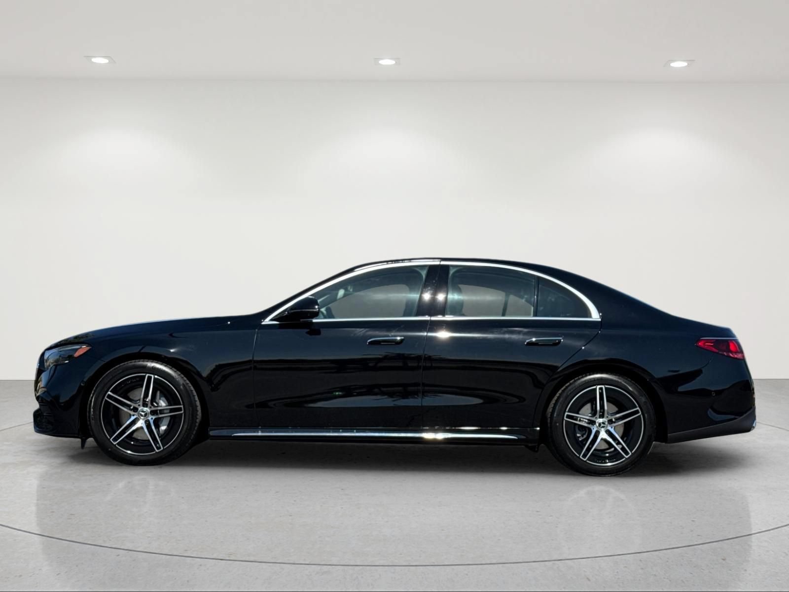 New 2027 Mercedes-Benz E 350 4MATIC Sedan image 2