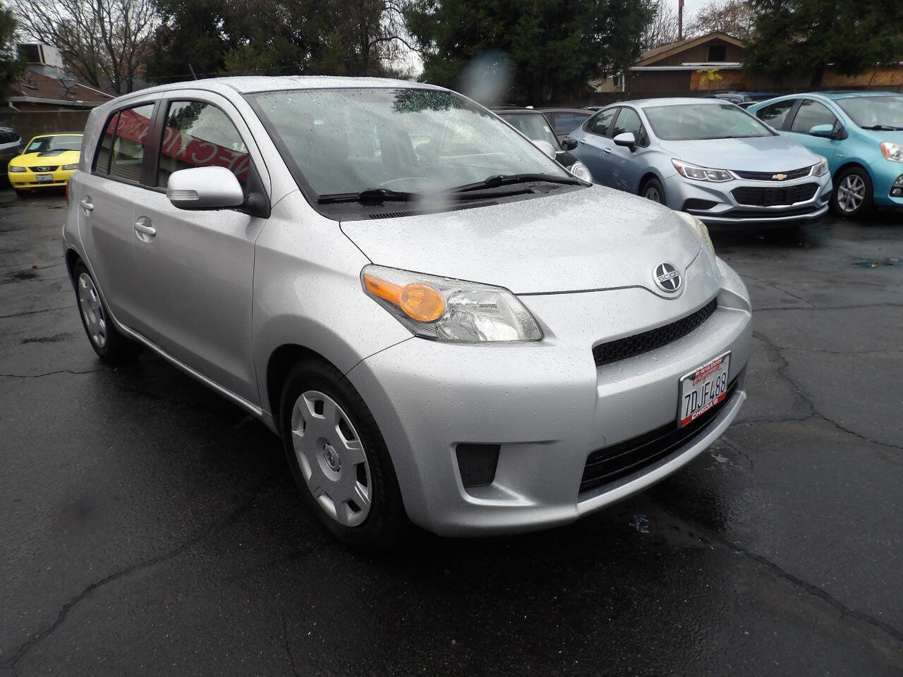 Used 2013 Scion xD image 2