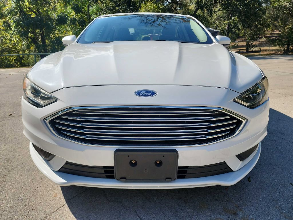 Used 2018 Ford Fusion S image 2