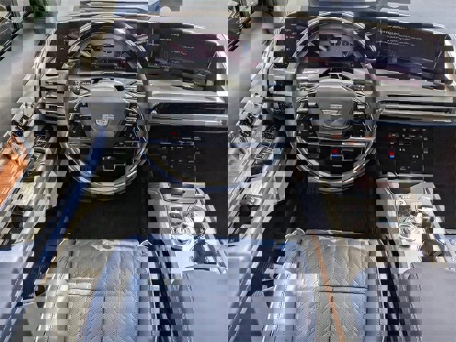 New 2026 Cadillac Vistiq Premium Luxury w/ LPO, Floor Liner Package image 17