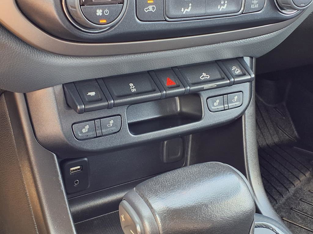 Used 2018 Chevrolet Colorado Z71 AWD/4WD image 13