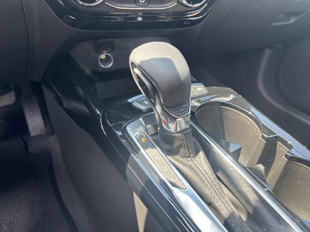 Used 2025 Chevrolet Trax LT FWD image 19
